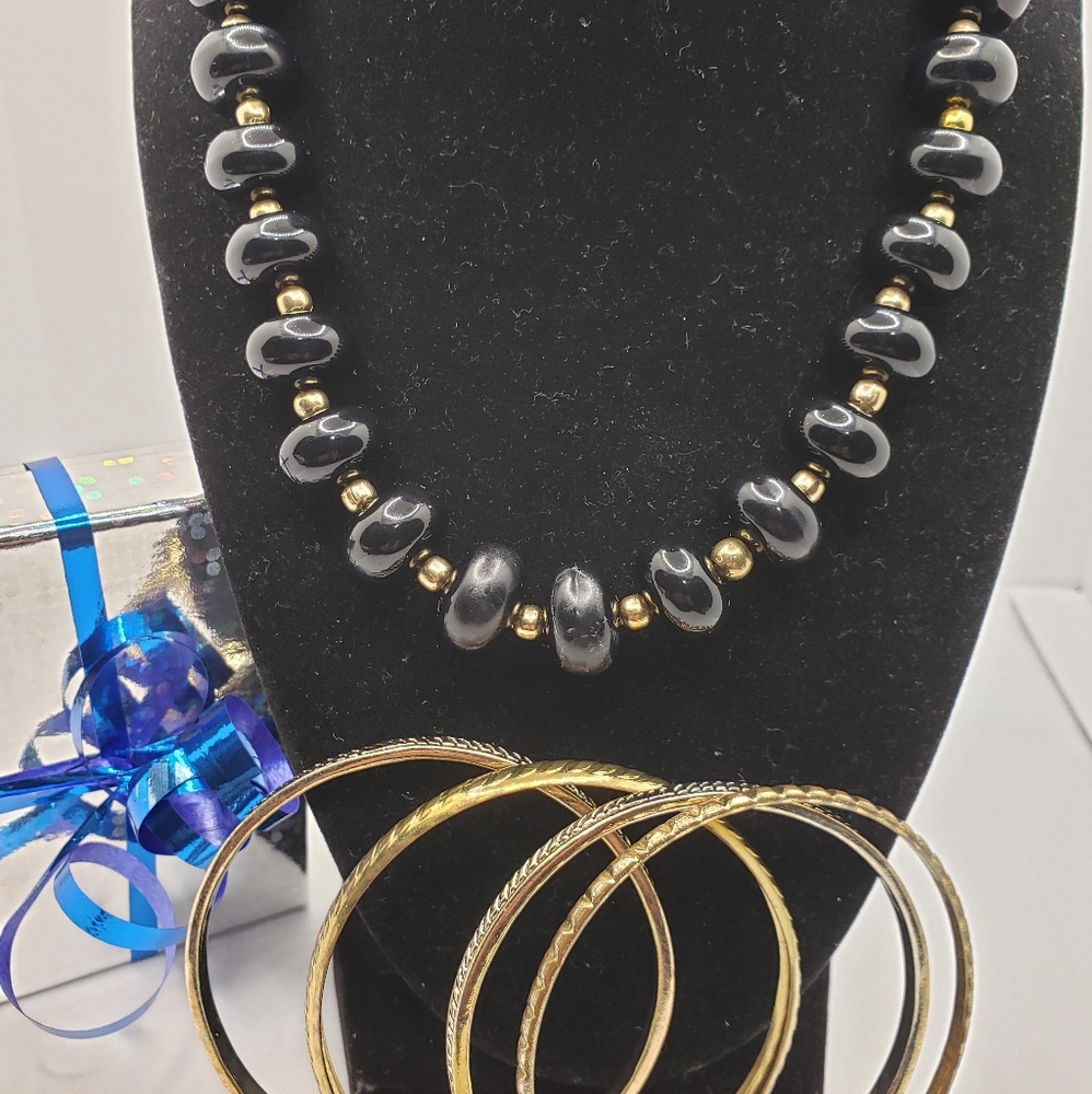 Vintage Bundle, 5 Items - image 7